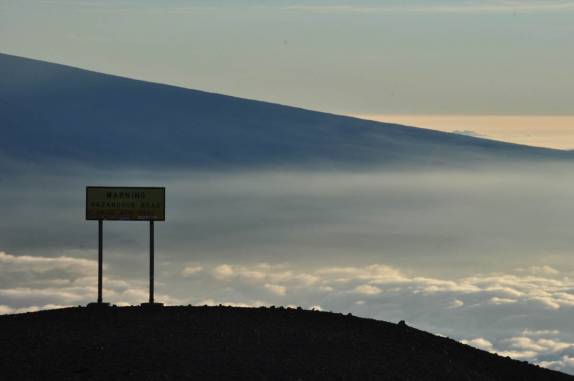 Estrada precária para chegar no alto do Mauna Kea, na Big island, no Hawaii